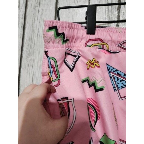 Mens Swim Trunks Medium Pink Geometric Shapes Drawstring Pockets Elastic Waist - Picture 5 of 6
